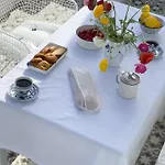 Летний дом White