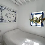 White Летний дом