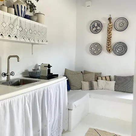 White Летний дом Serifos Town