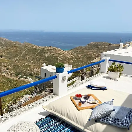 White Летний дом Serifos Town