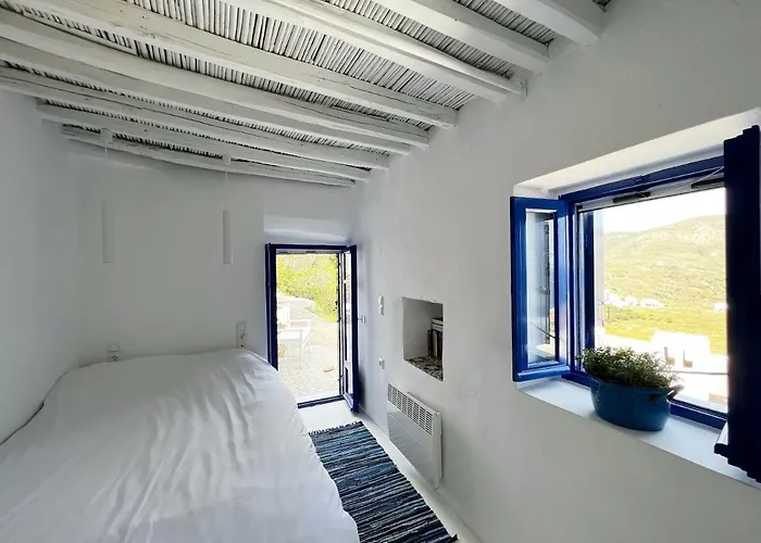 White Country house *